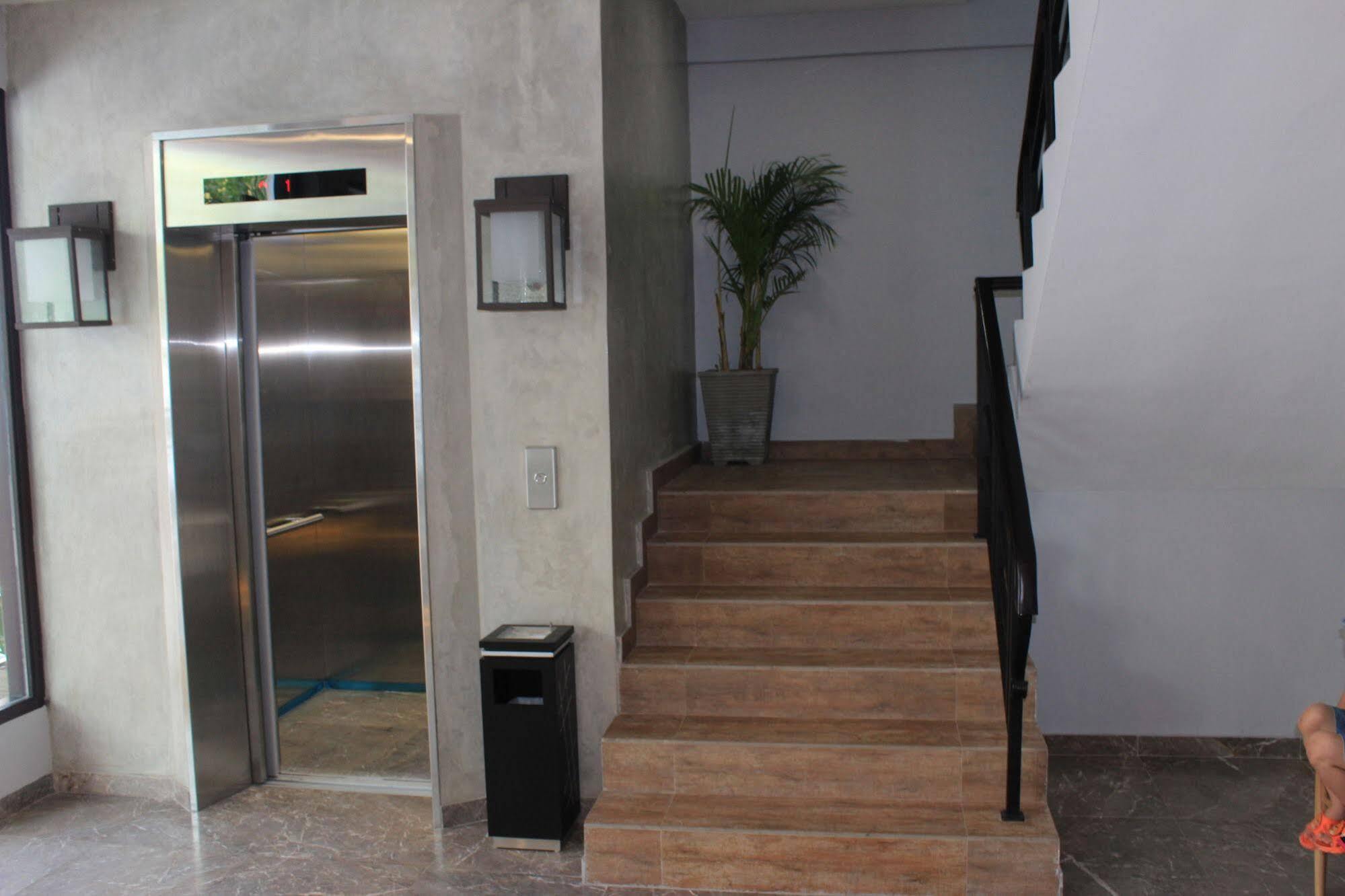 Eatern Hotel Batam Εξωτερικό φωτογραφία